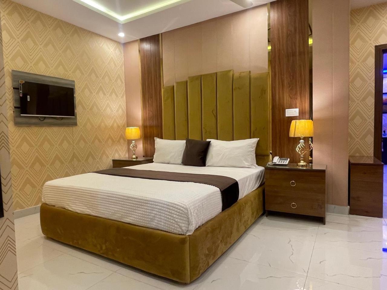 Hotel Croydon International Rawalpindi Eksteriør billede